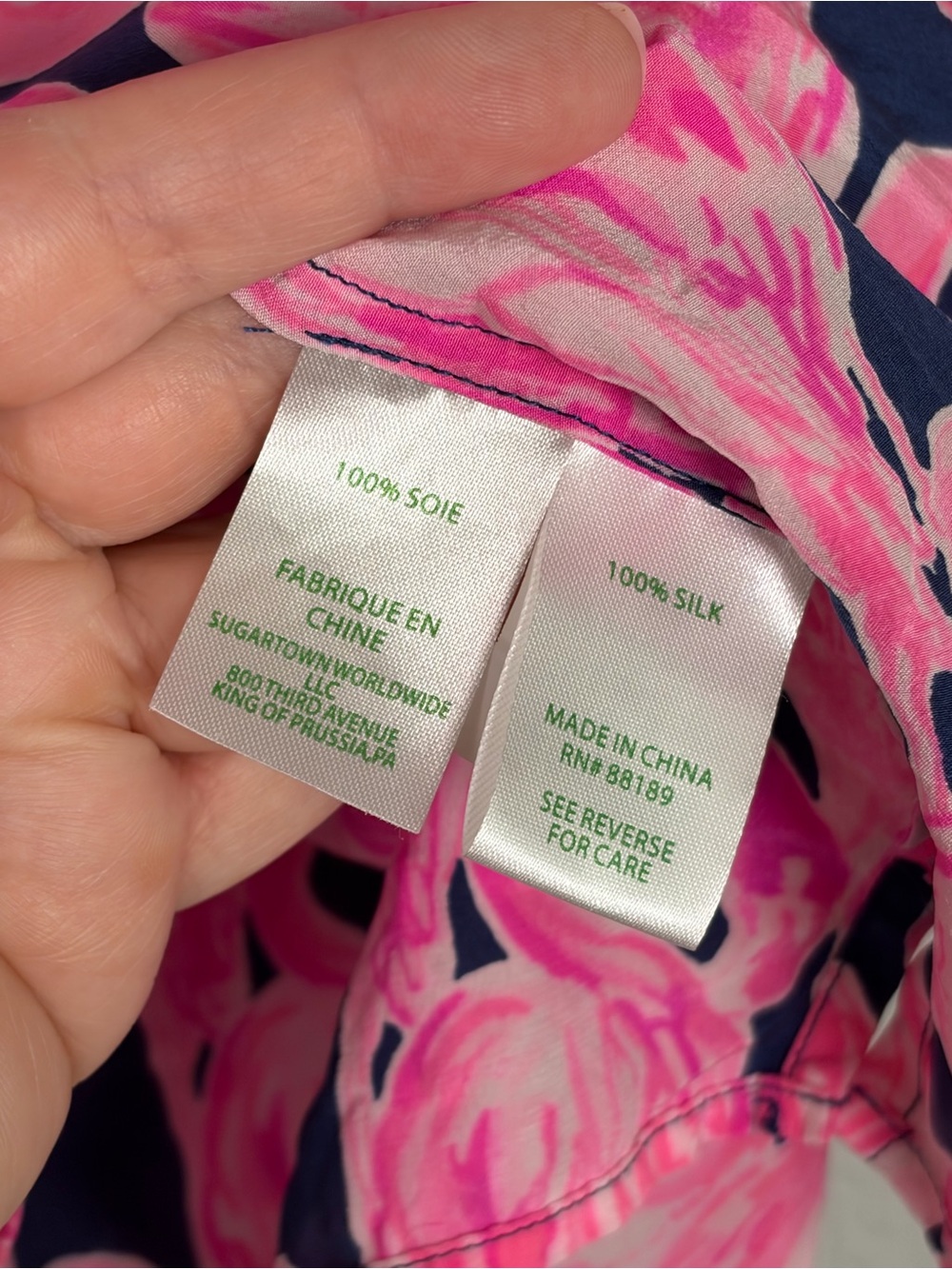 Lilly Pulitzer Elsa Silk Blouse in High Tide Via Amor (Flamingo) Print - Size M - Picture 8 of 9